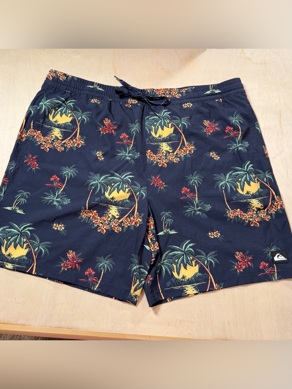 Men’s Quicksilver Volley Style Swim Trunks Navy W/ Tropical Palm Tree XL